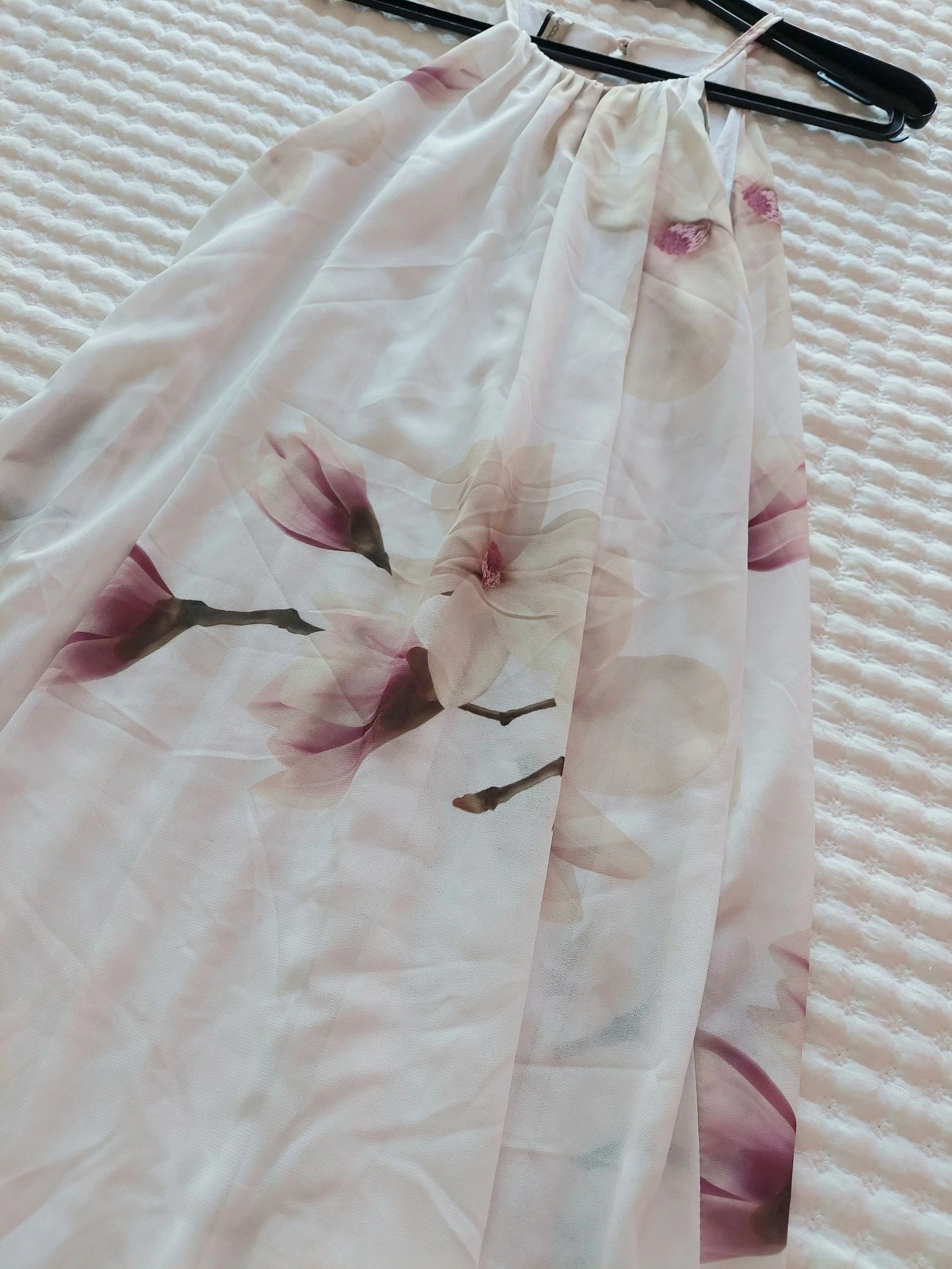 Vestido de verano blanco con flores – photo 3